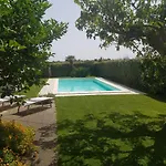 Brancasi Con Piscina Villa *