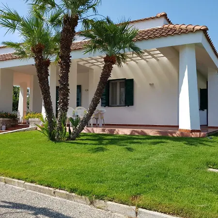 Villa Brancasi Con Piscina *