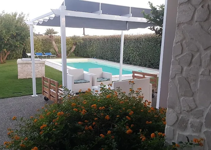 Brancasi Con Piscina Villa *