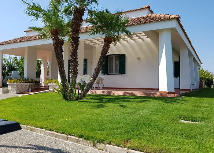 Villa Brancasi Con Piscina *