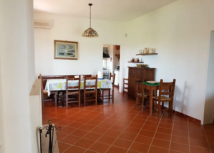 Brancasi Con Piscina Villa