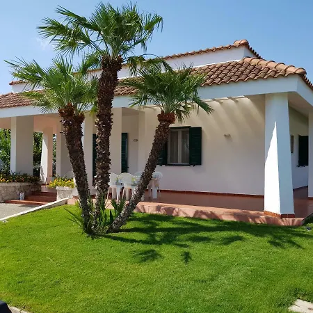 Villa Brancasi Con Piscina