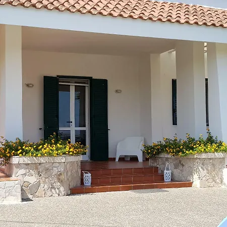 Brancasi Con Piscina Villa Brindisi