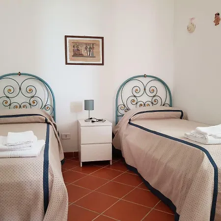 Brancasi Con Piscina Villa